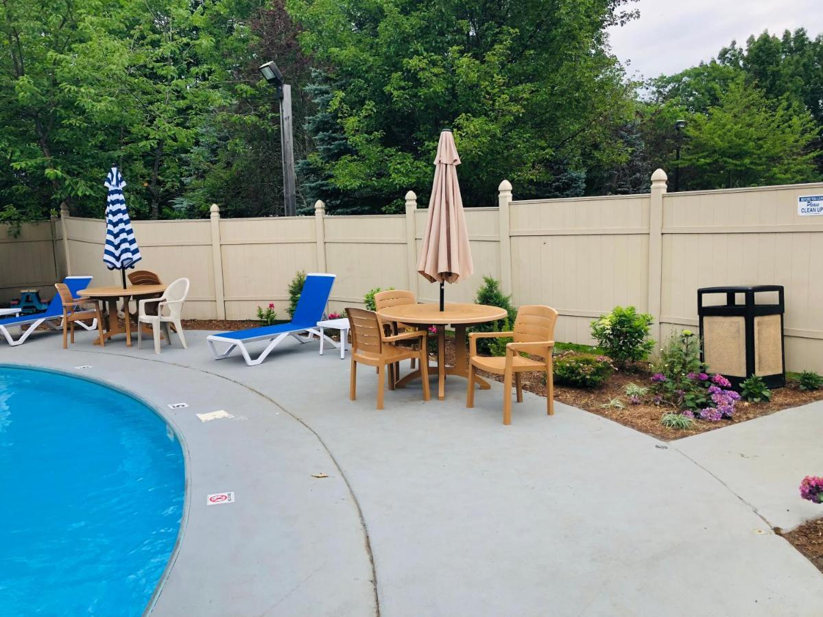 Best Western West Lebanon-Hanover Екстер'єр фото